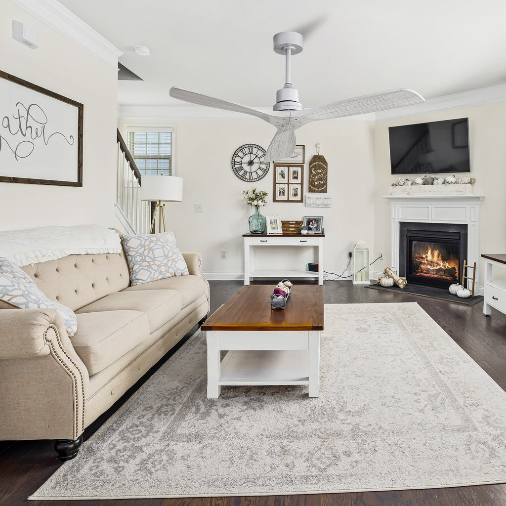 Ventilateur de plafond moderne de 132 cm (52 ​​pouces) en bois massif et ABS avec télécommande (sans éclairage), 6 vitesses de ventilation et flux d'air réversible.