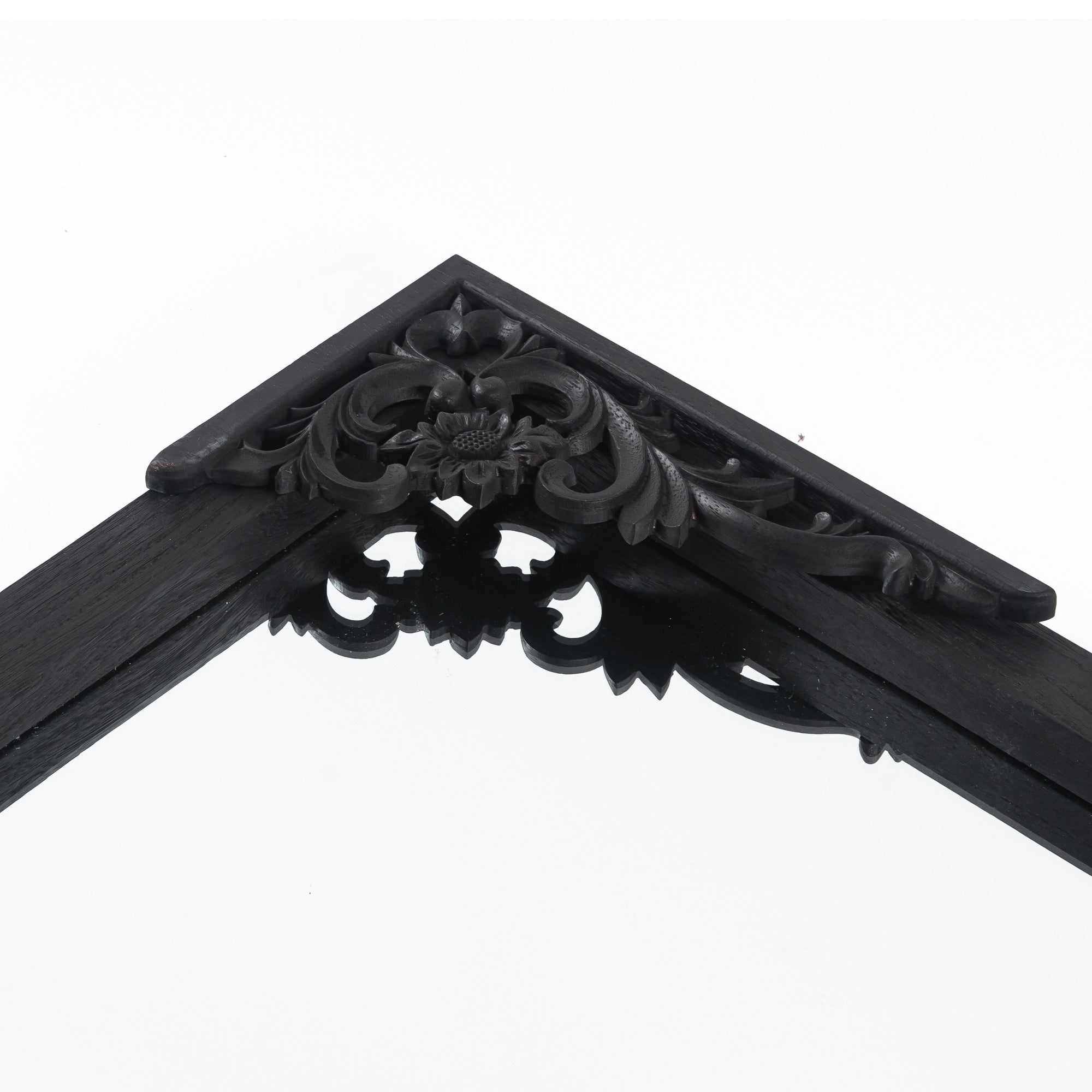 Miroir sur pied arqué en bois massif sculpté