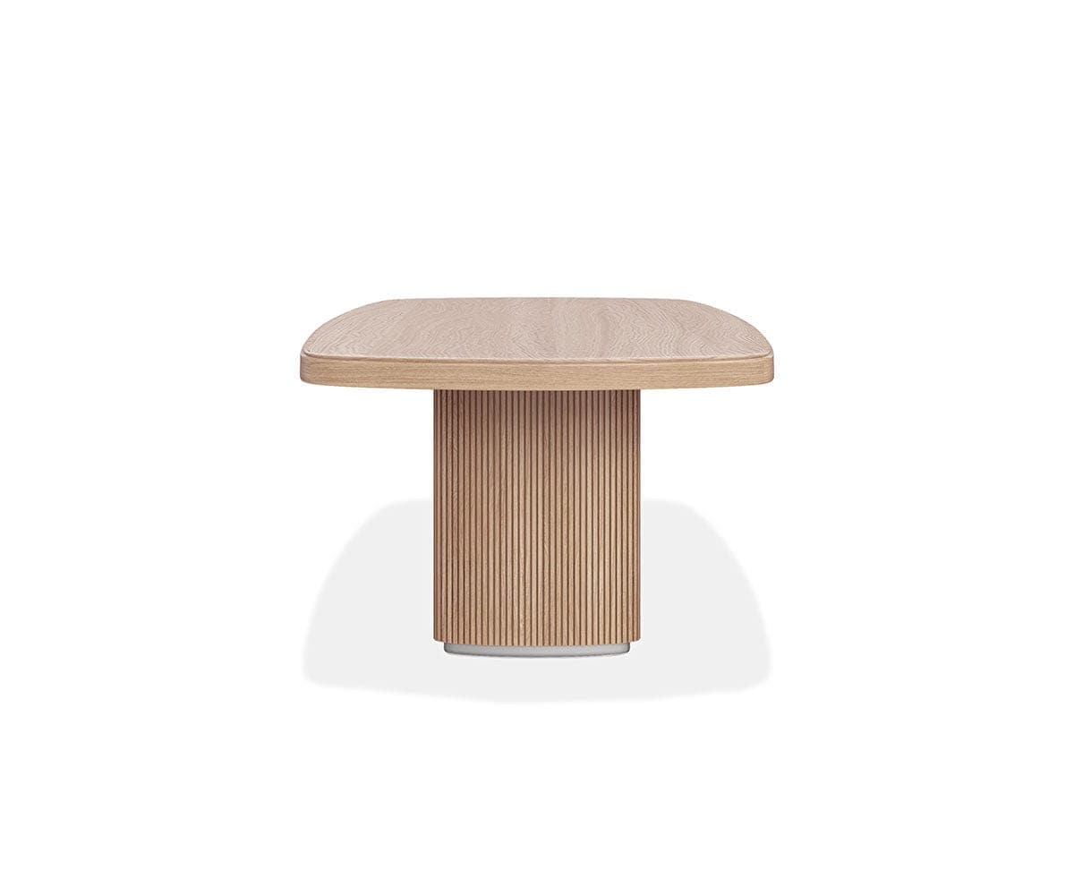 Table à manger romaine