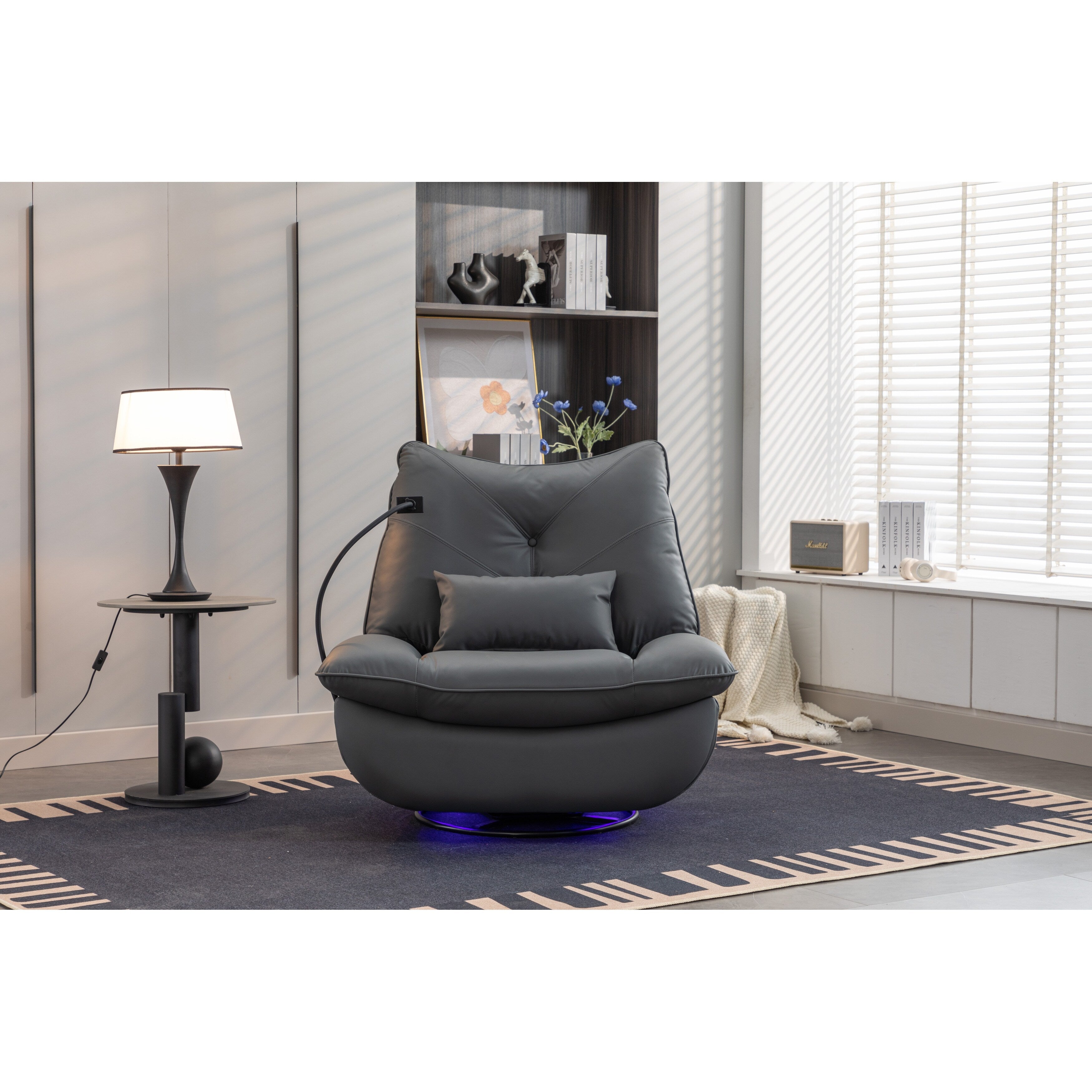 Fauteuil inclinable électrique pivotant avec haut-parleurs Bluetooth, support pour téléphone, ports de chargement USB et Type-C, rangement dissimulé dans l'accoudoir